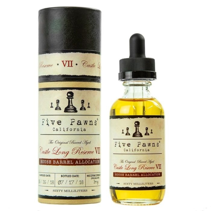 Five Pawns Castle Long Reserve Özel fıçıda dinlendirilmiş Five Pawns Castle Long Reserve, zengin tütün ve vanilya notalarıyla uygun fiyatta premium salt nikotin deneyimi sunar.